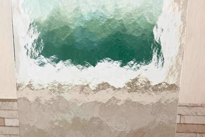 キャセドラルMAXとは|光をやわらかく拡散するデザインガラス