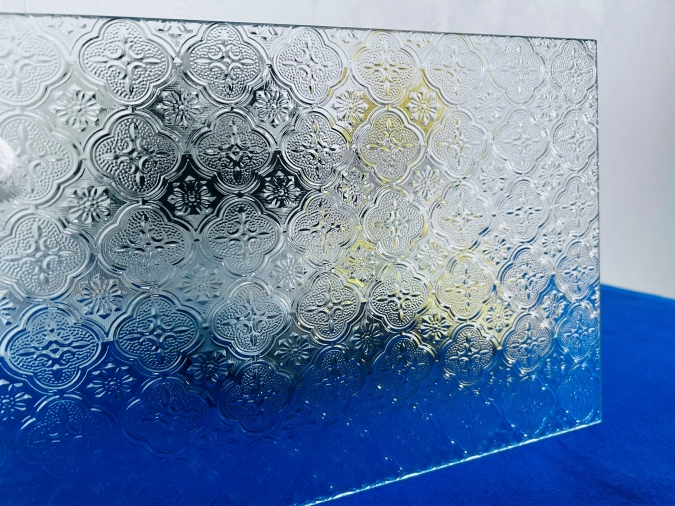 ガラス越しの見え方